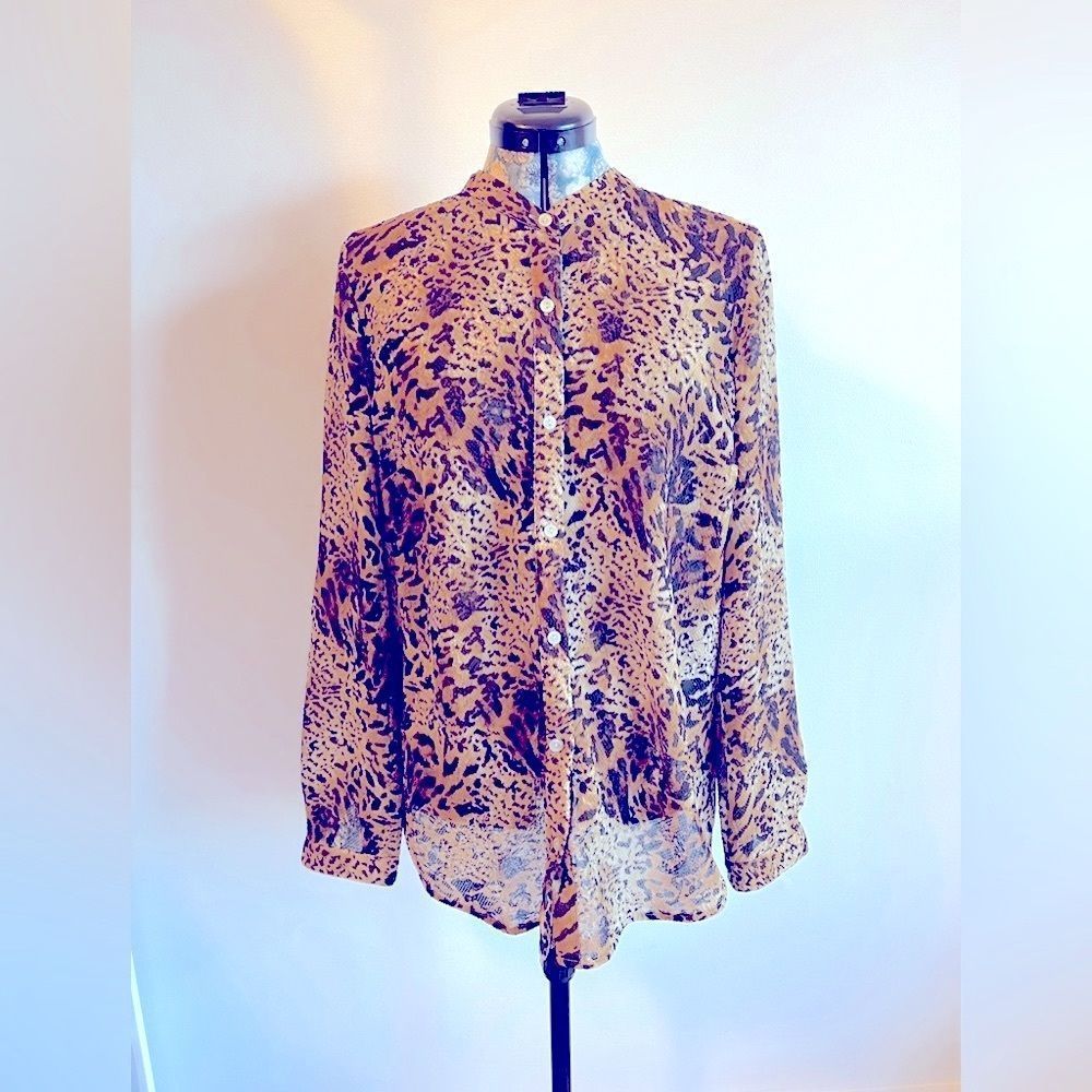 4/$20 $5 Bundle Item! Jones New York Textured Animal Print Blouse Sz Med Lrg